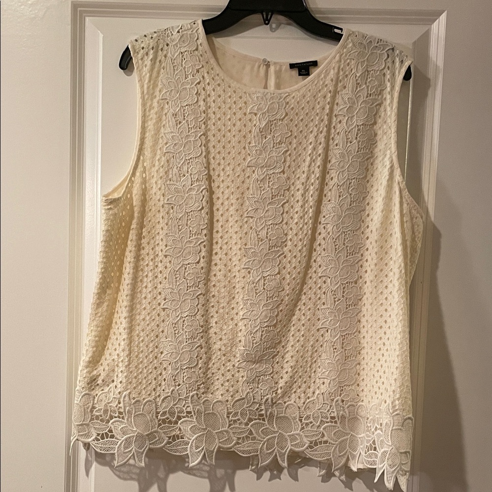 Ann Taylor Cream Floral Lace Blouse